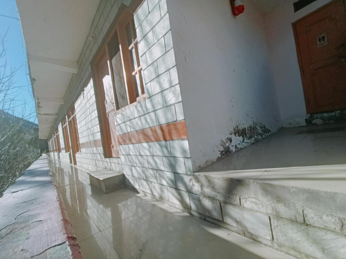 Snow Oak Guest House Kasol Luaran gambar
